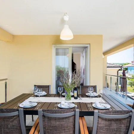 Holiday Home Villa Land