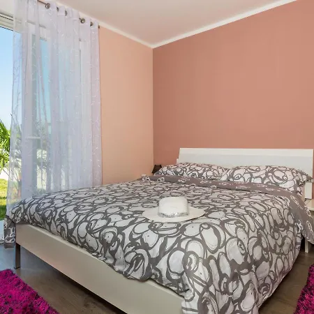 Holiday Home Villa Land * Labin